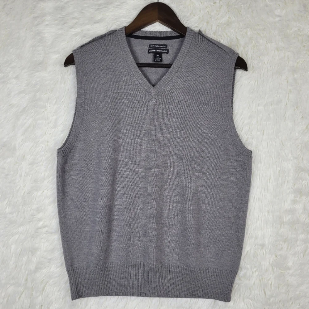Club Monaco Men's Med Italian Merino Wool V-Neck Sweater Vest Gray Quiet Luxury